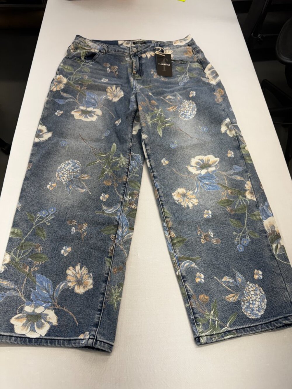 NWT Flamingals Mid Blue Cream Floral Print Jeans Sz XL - Picture 3 of 11